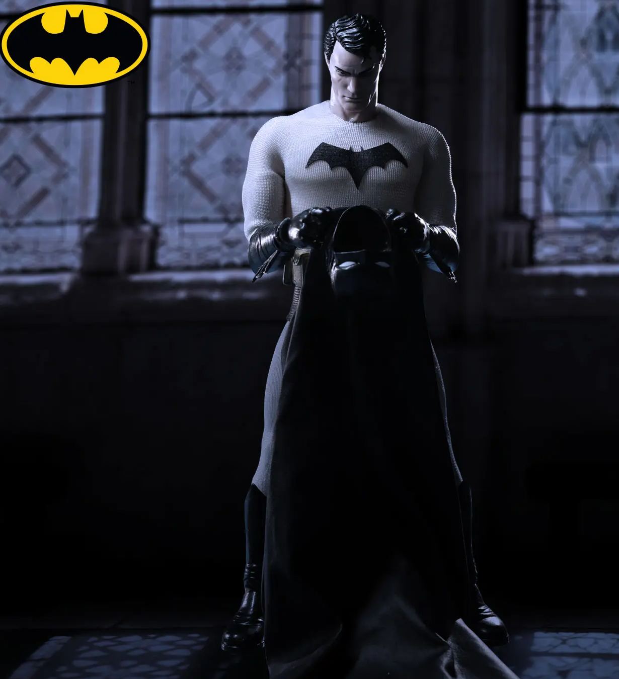 Mezco Studio - ONE:12 Collective / DC Comics: Batman 1/12 Action Figure BATMAN YEAR ONE ver Licensed 
