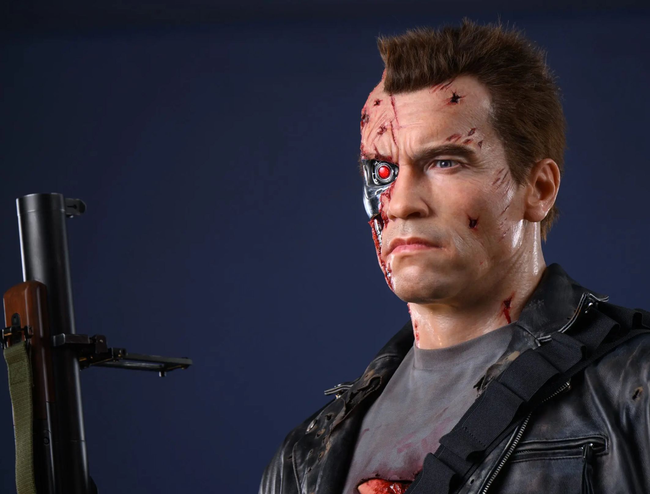 Inner Studio - Terminator T800 battle damage 1/1 life size statue The Terminator Statue