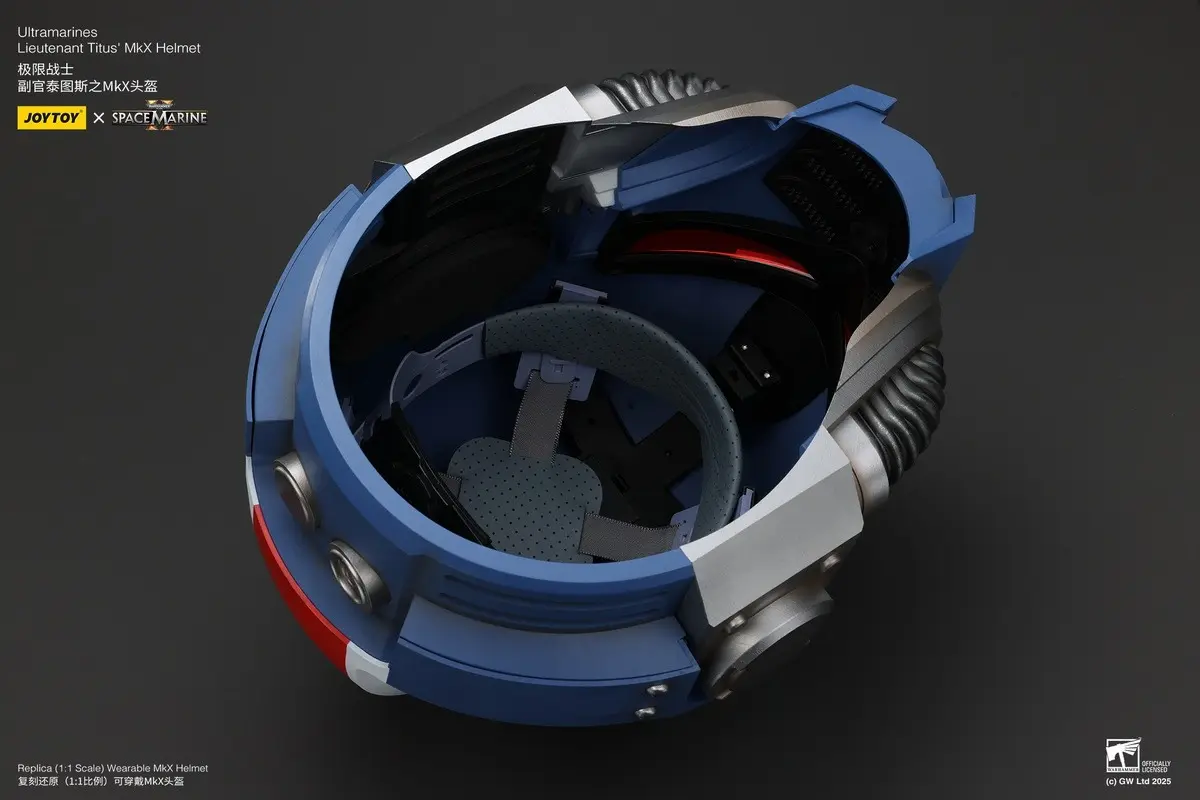JOYTOY - Warhammer 40,000 Ultramarines Lieutenant Titus' MKX Helmet & Display Stand JT01741 JT01697 (Licensed) Statue(GK)