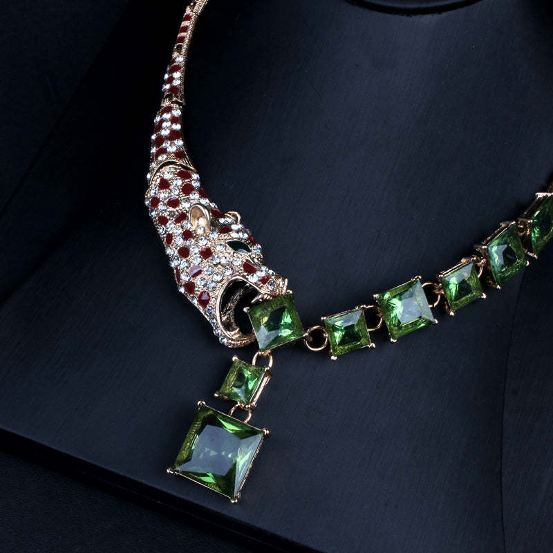 Leopard Vintage Pendant Green Cushion Cut Diamond Luxurious 18k Gold Plated Necklace Jewelry | Mix Mix Style-Mix MIx Style