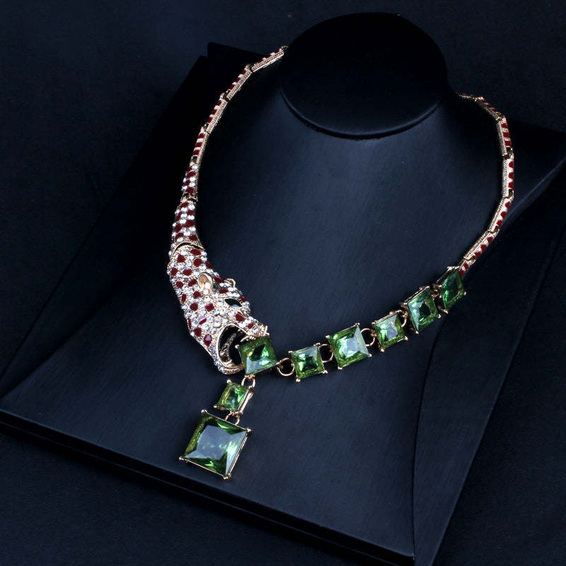 Leopard Vintage Pendant Green Cushion Cut Diamond Luxurious 18k Gold Plated Necklace Jewelry | Mix Mix Style-Mix MIx Style