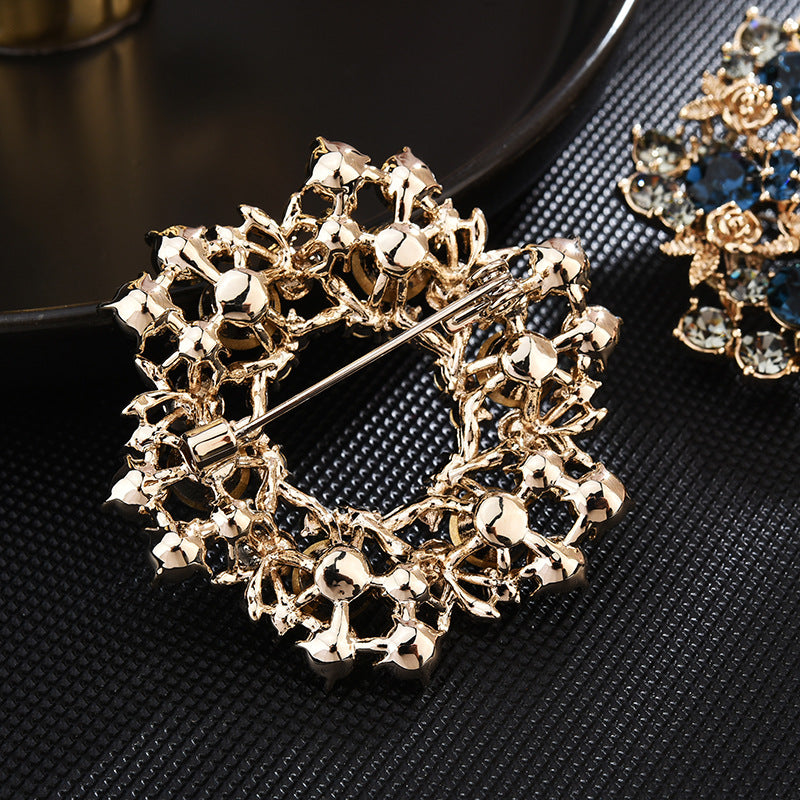 Retro Austrian crystal brooch, corsage, high-end accessories, garland brooch, European and American brooch, female manufacturer wholesale-Mix MIx Style