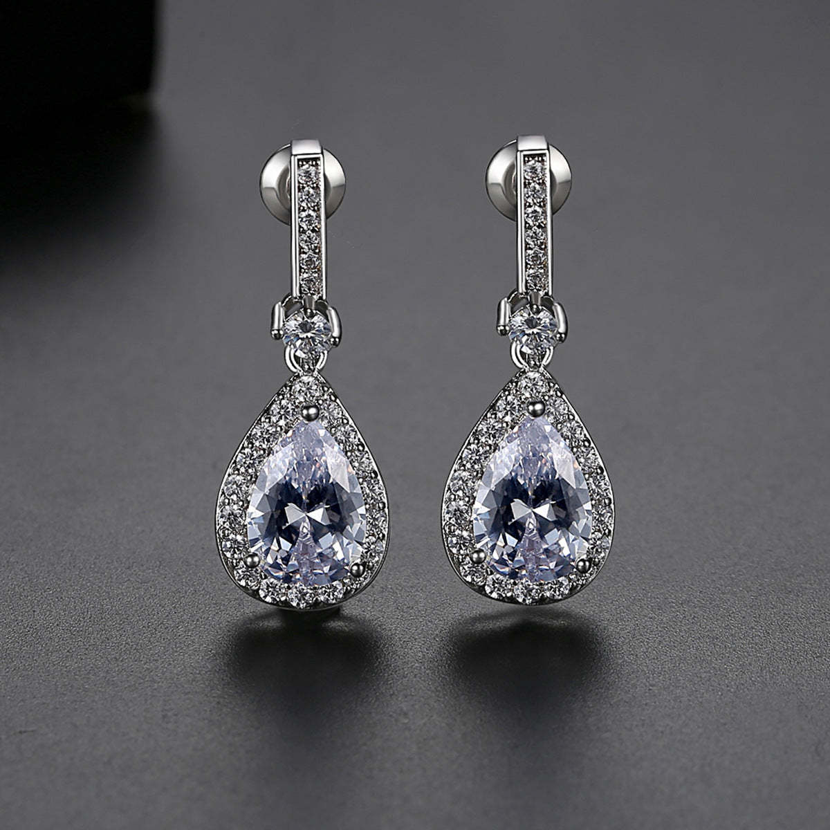 Water Drop White Timeless Pear Cut Moissanite Diamond 3ct Elegant 18k 