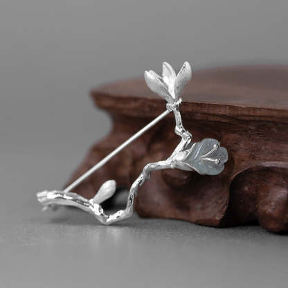 Looking for original Xinyi Xiangwan sterling silver inlaid with aquamarine baby stones new Chinese style magnolia brooch for women-Mix MIx Style
