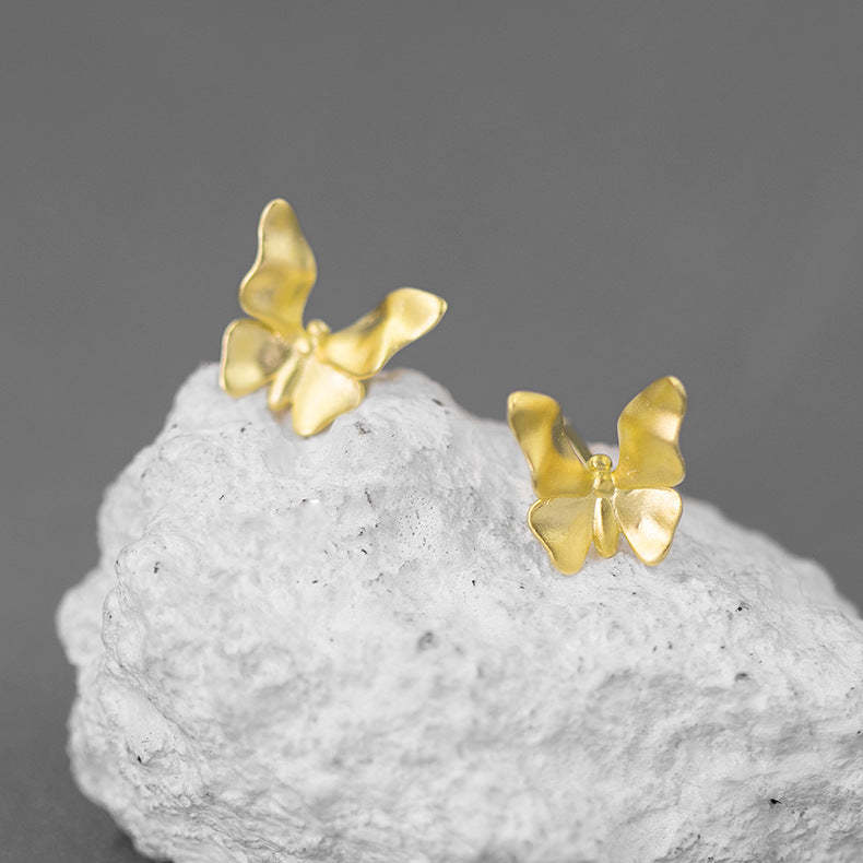Looking for the original butterfly pure silver beautiful natural fresh forest cute playful butterfly small earrings-Mix MIx Style