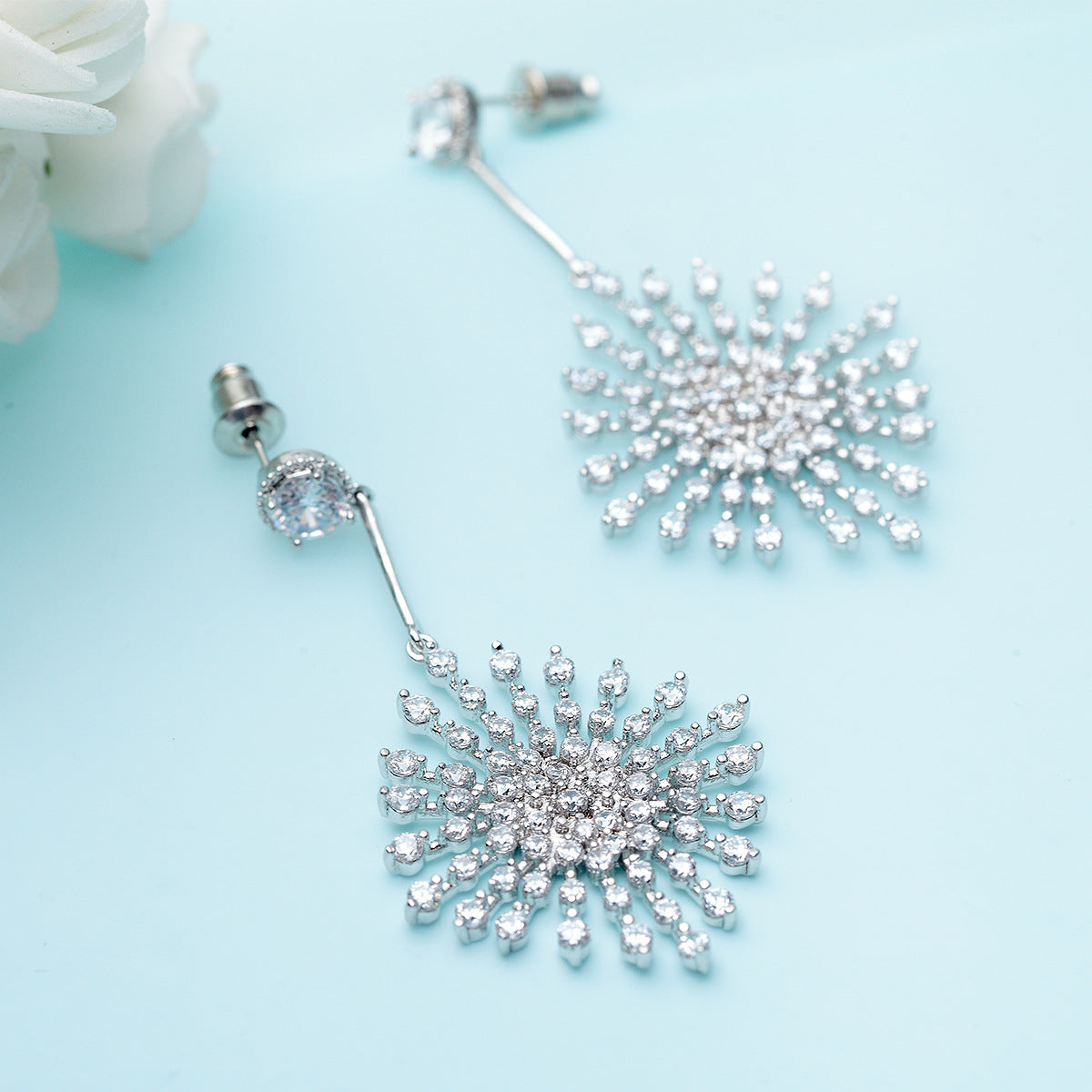 Snowflake Shaped Timeless White Moissanite Diamonds Luxury 18k White Gold Plated Vintage Drop Earrings | Mix Mix Style-Mix MIx Style