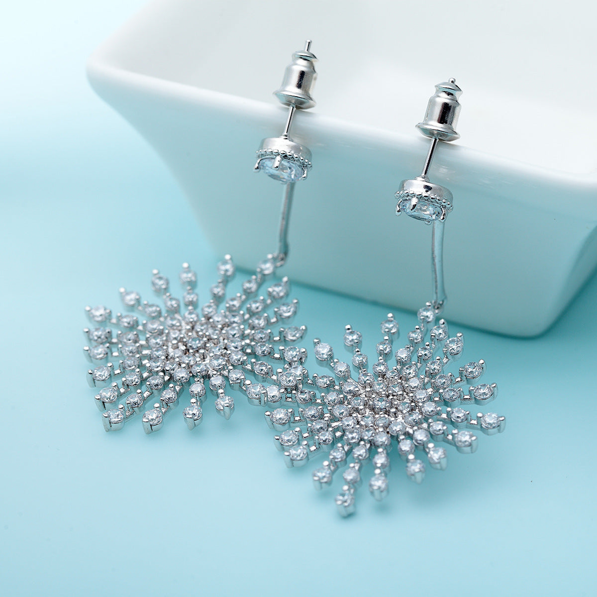 Snowflake Shaped Timeless White Moissanite Diamonds Luxury 18k White Gold Plated Vintage Drop Earrings | Mix Mix Style-Mix MIx Style