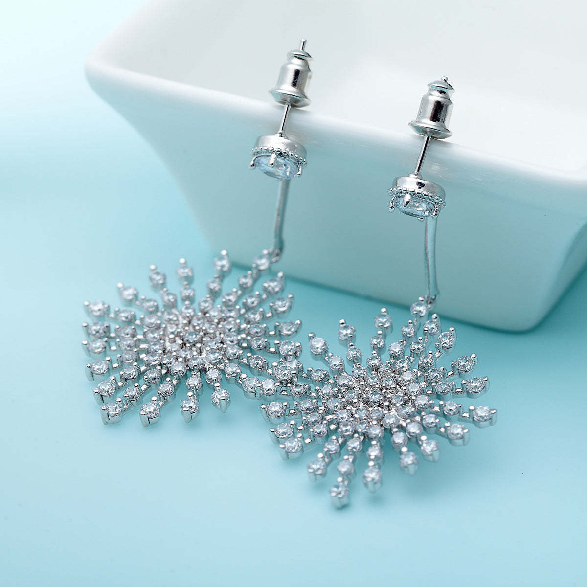 Snowflake Shaped Timeless White Moissanite Diamonds Luxury 18k White Gold Plated Vintage Drop Earrings | Mix Mix Style-Mix MIx Style