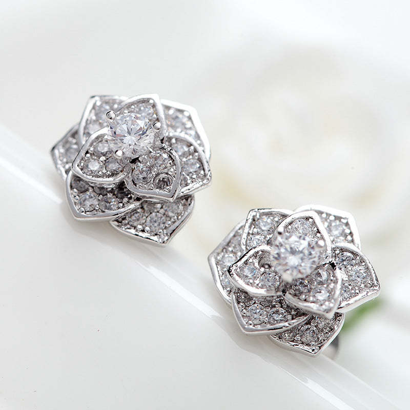 Flower Dazzling Timeless Moissanite Diamond Elegant 18k White/Rose Gol