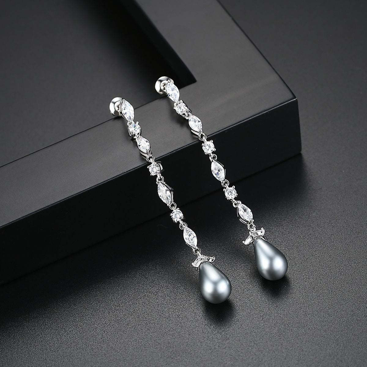 Drop Water White Moissanite Diamonds Elegant 18k Vermeil Gold Plated Vintage Retro Drop Earrings | Mix Mix Style-Mix MIx Style