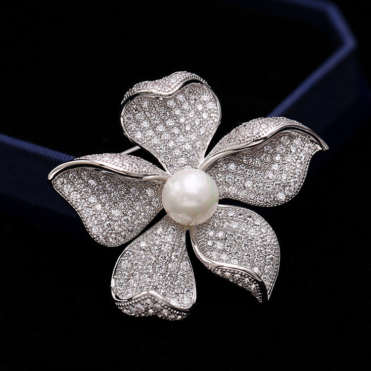 Korean version of all-match flower brooch female fashion personality pearl brooch inlaid zircon lotus pin sweater accessories-Mix MIx Style