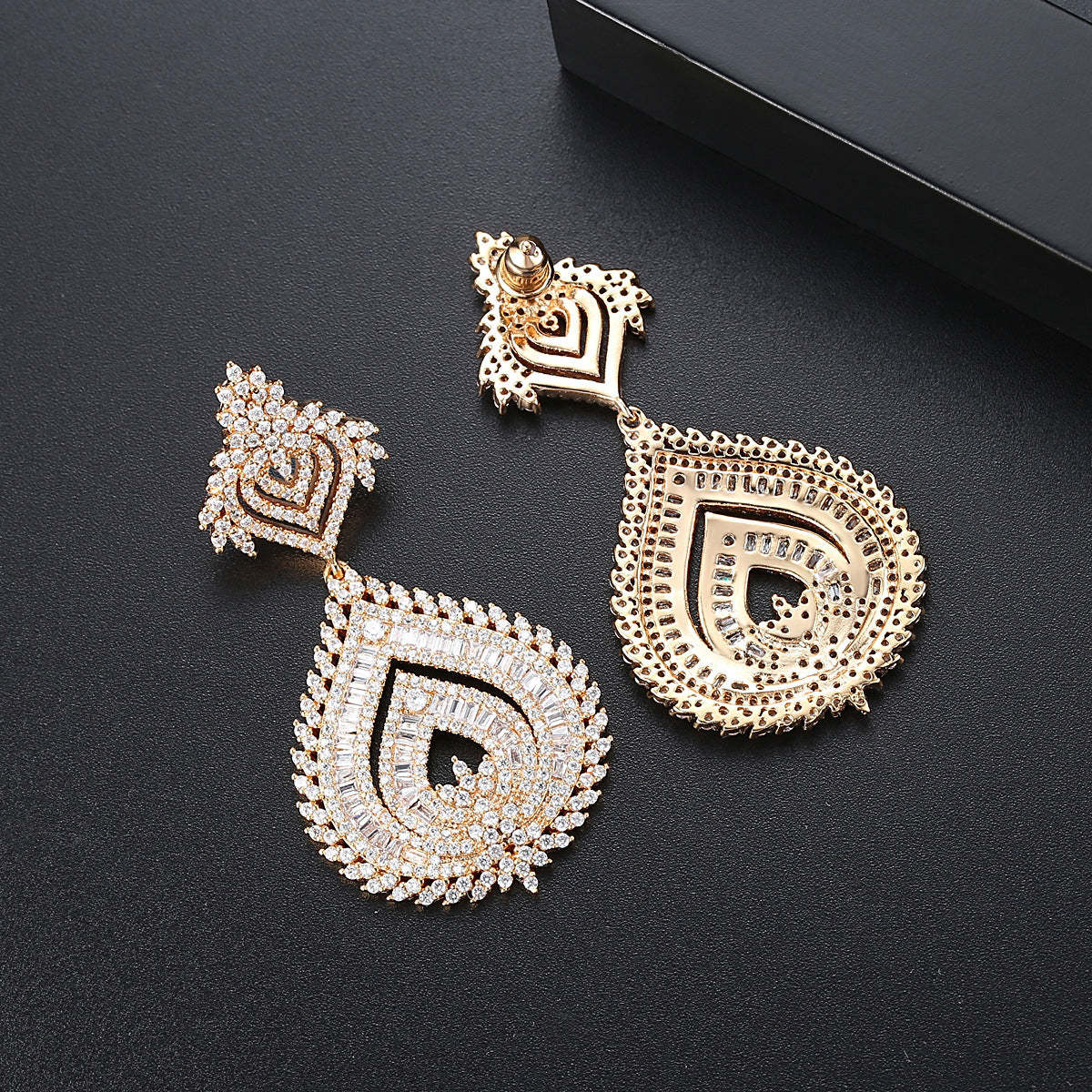 Black - White Timeless Moissanite Diamonds Elegant 18k White Gold Plated Vintage Retro Drop Earrings | Mix Mix Style-Mix MIx Style