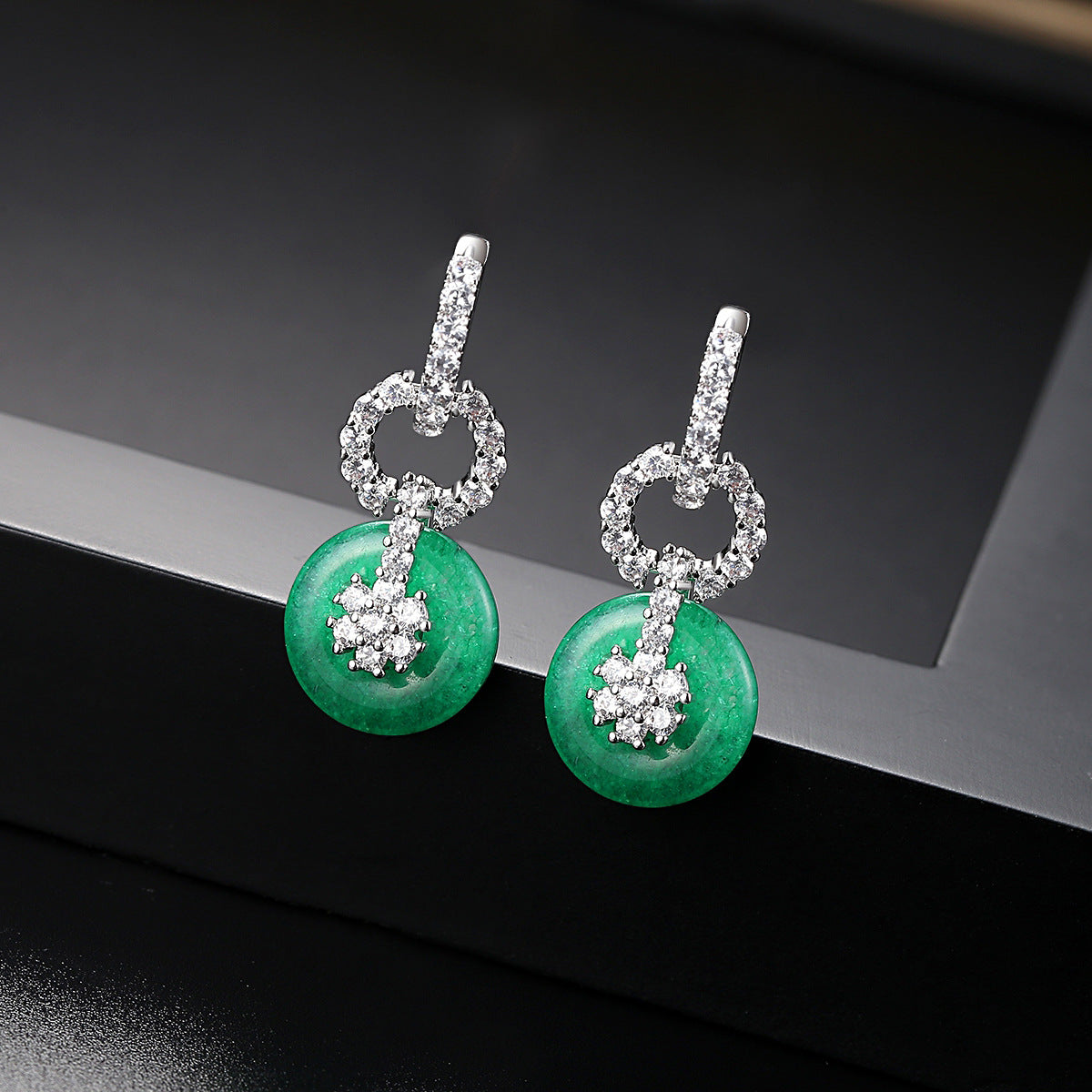 Green Circle Chain Shaped Moissanite Diamonds Luxury 18k White Gold Plated Retro Drop Earrings | Mix Mix Style-Mix MIx Style