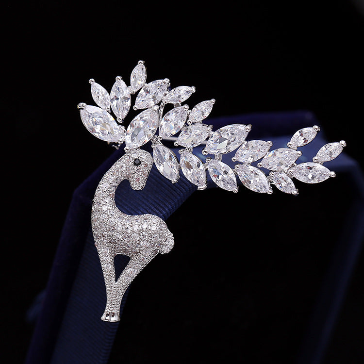 New cute deer brooch for women Korean style fashionable zircon animal versatile creative accessories wholesale-Mix MIx Style