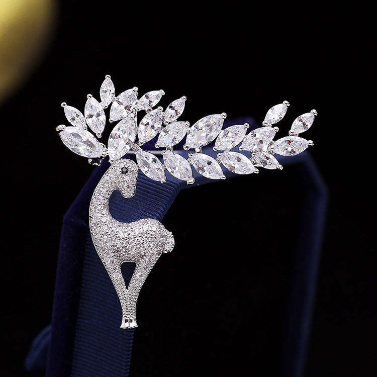 New cute deer brooch for women Korean style fashionable zircon animal versatile creative accessories wholesale-Mix MIx Style
