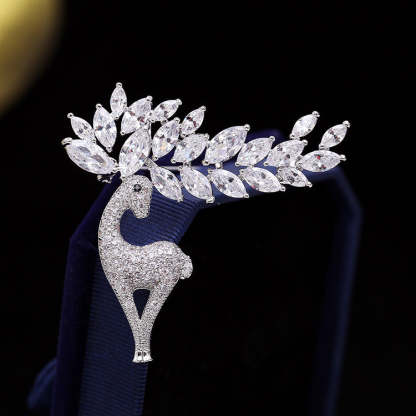 New cute deer brooch for women Korean style fashionable zircon animal versatile creative accessories wholesale-Mix MIx Style