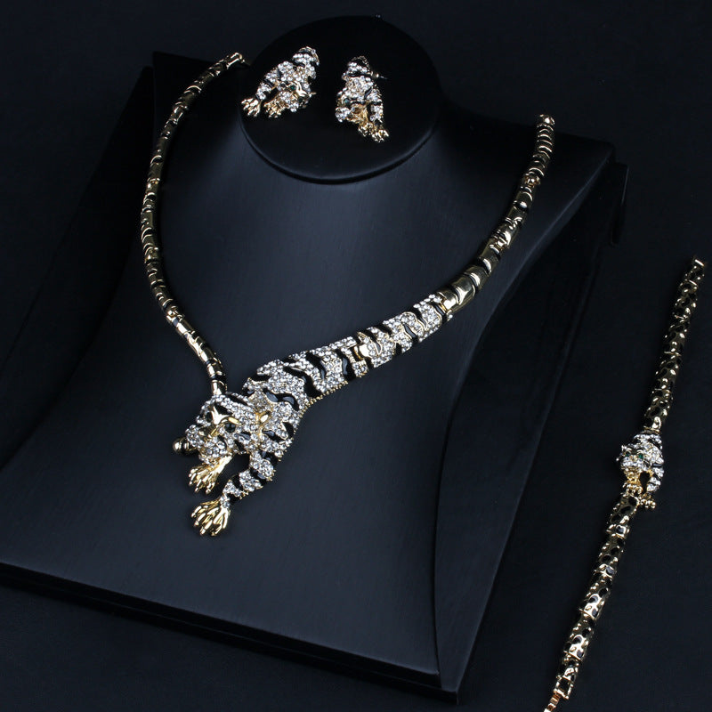 Leopard Leopard Embellished Retro Pendant Akoya Pearl Diamond Luxury 18k Gold Plated Necklace Earring Bracelet Jewelry Set | Mix Mix Style-Mix MIx Style