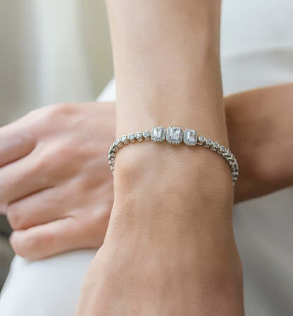 Emerald Stone Moissanite 18K White Gold Tennis Bracelet | Mix Mix Style [Hot Seller]-Mix MIx Style