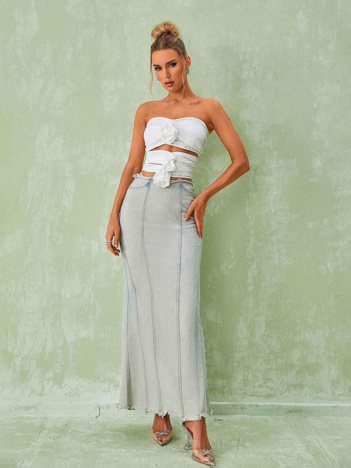 Demetria Flower Cutout Top In White-Mix MIx Style
