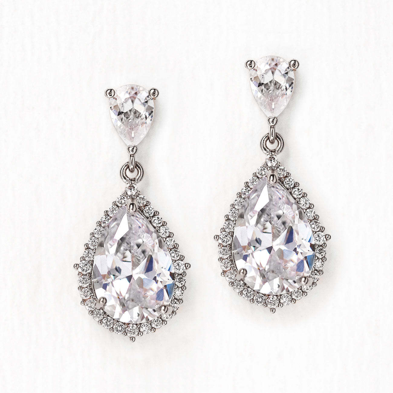 Regal Teardrop Moissanite 18K White Gold Earrings | Mix Mix Style [Hot Seller]-Mix MIx Style