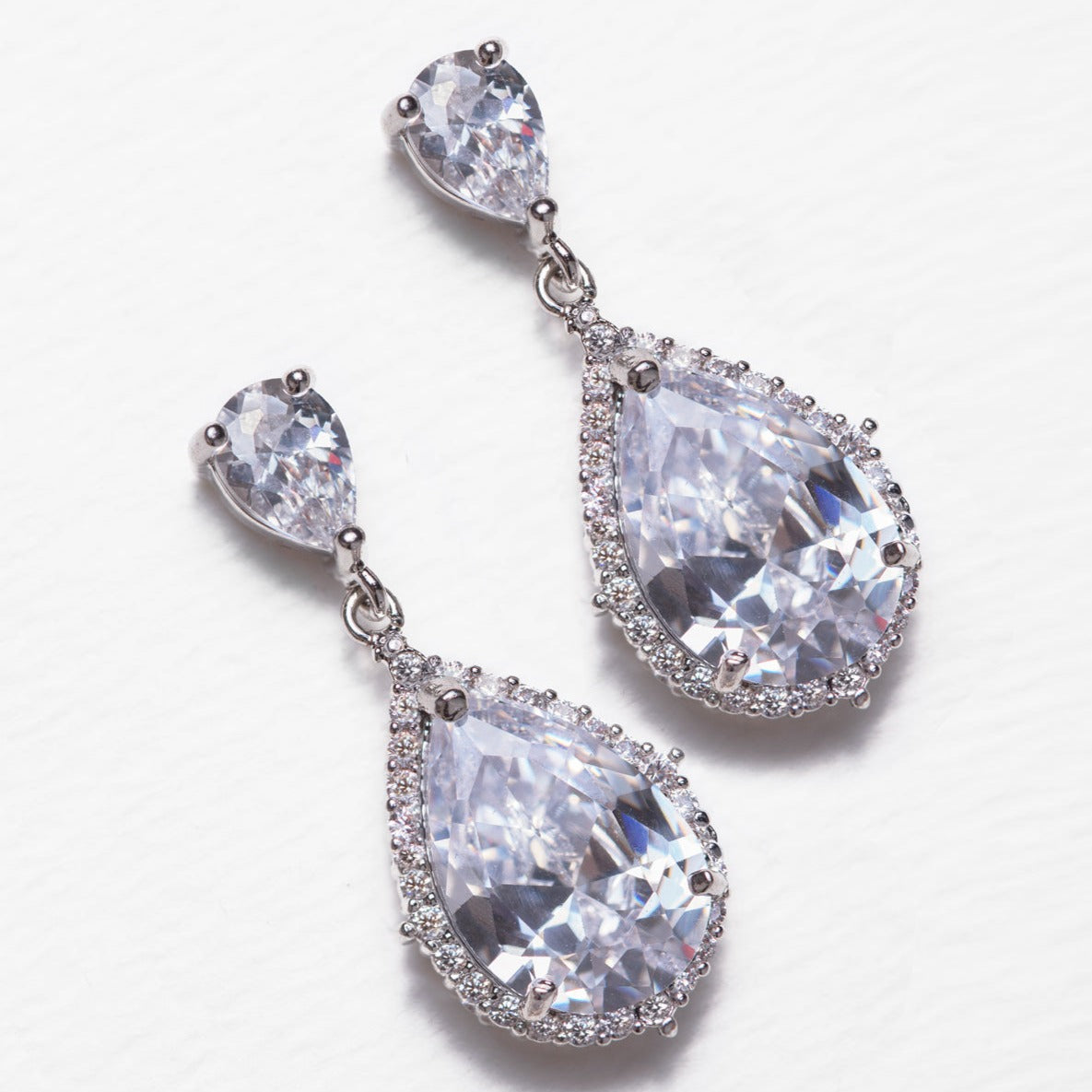 Regal Teardrop Moissanite 18K White Gold Earrings | Mix Mix Style [Hot Seller]-Mix MIx Style