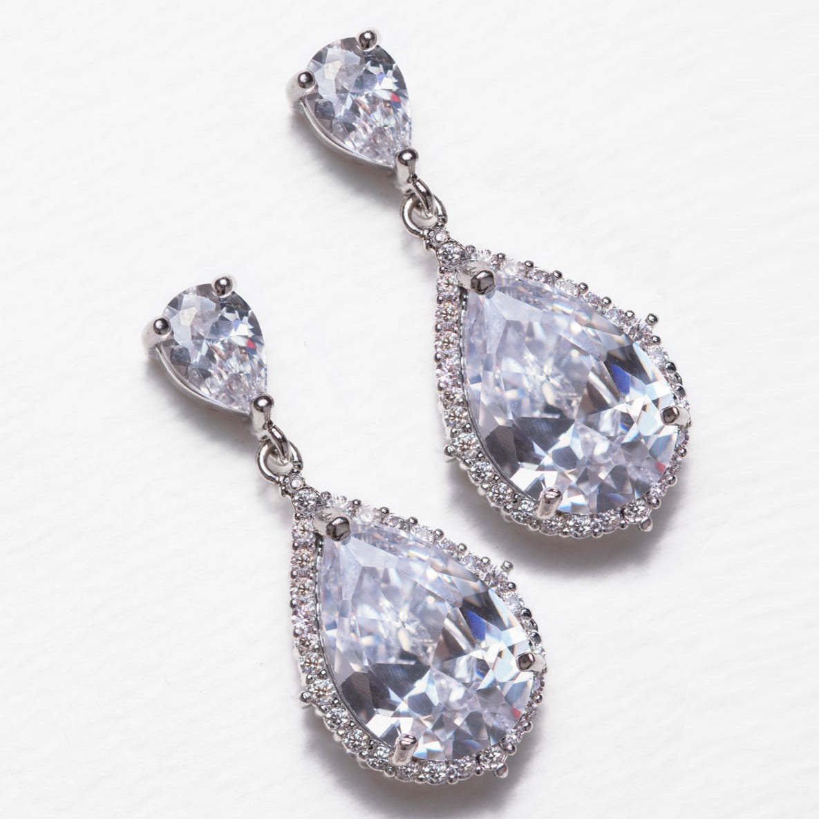 Regal Teardrop Moissanite 18K White Gold Earrings | Mix Mix Style [Hot Seller]-Mix MIx Style