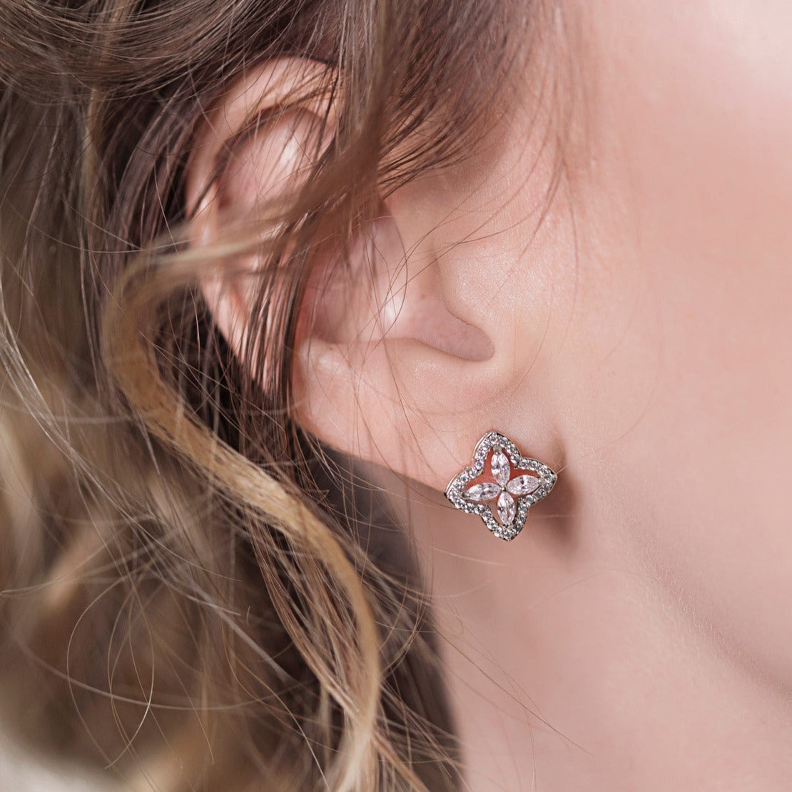 Floral Moissanite Stud 18K White Gold Earrings | Mix Mix Style [Hot Seller]-Mix MIx Style