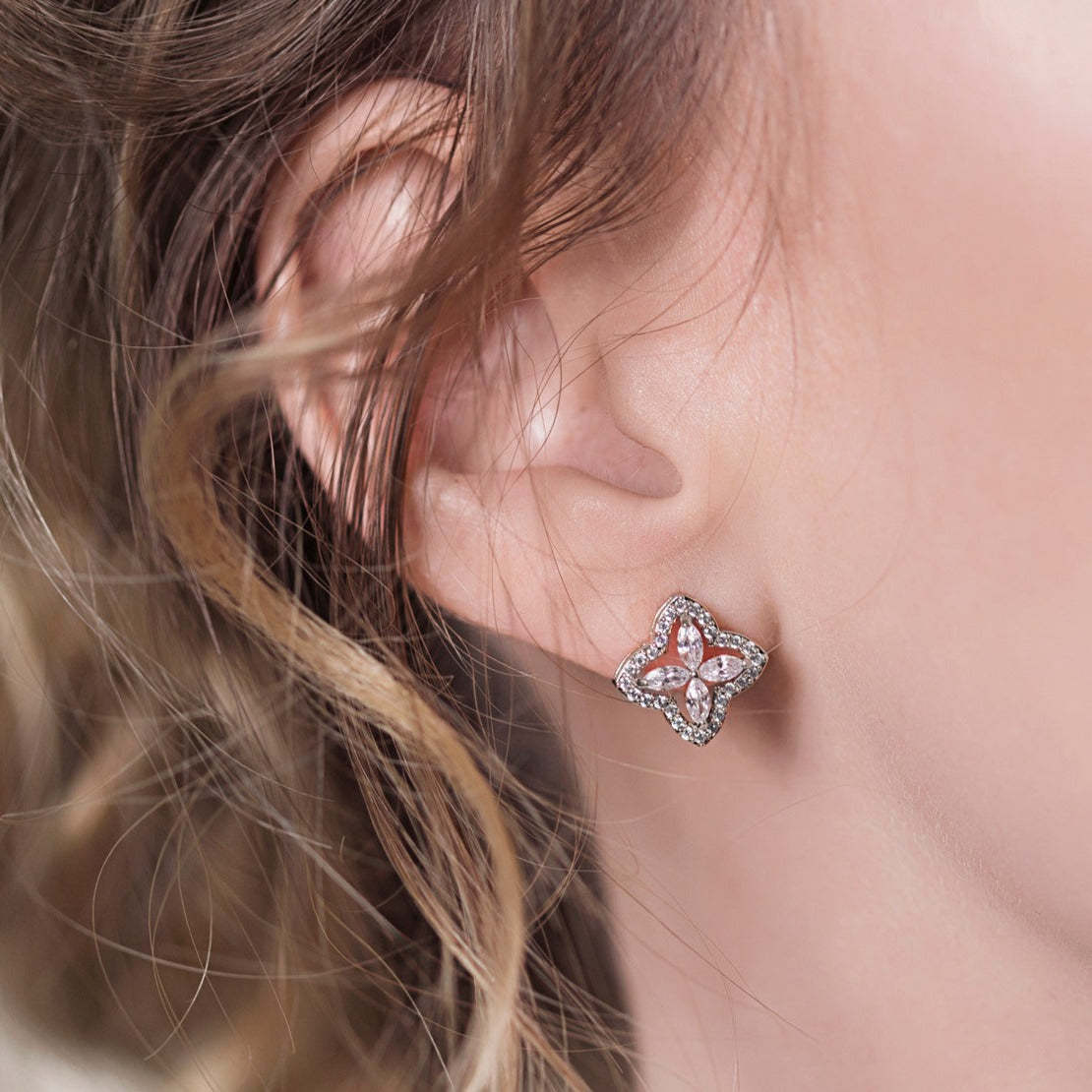 Floral Moissanite Stud 18K White Gold Earrings | Mix Mix Style [Hot Seller]-Mix MIx Style