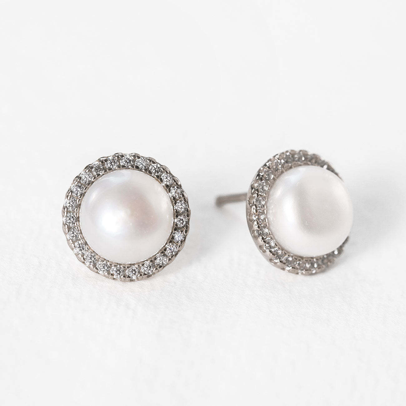 Classic Moissanite Stud 18K White Gold Earrings | Mix Mix Style [Hot Seller]-Mix MIx Style