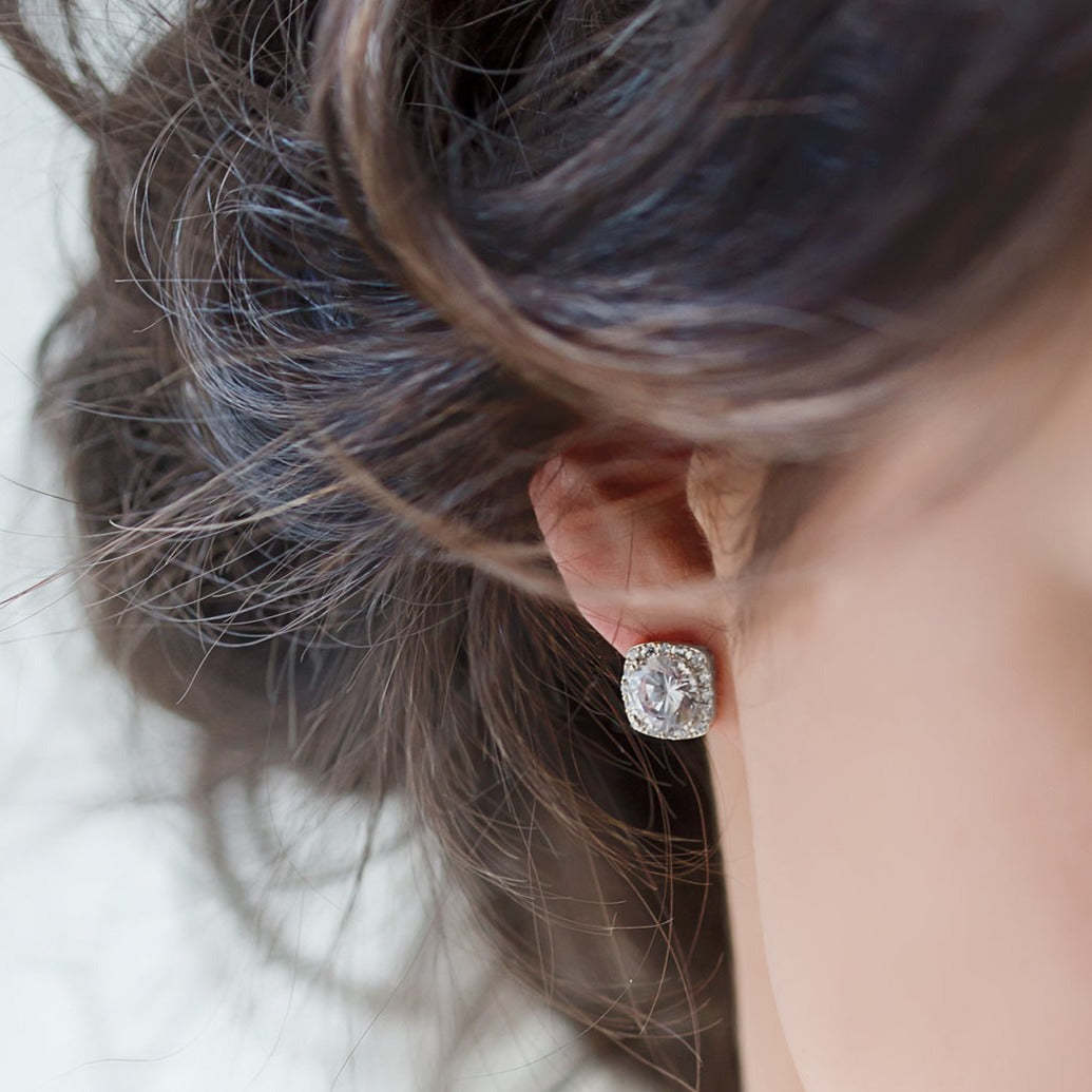 Cushion Stud Moissanite Diamond 18K White Gold Earrings | Mix Mix Style [Hot Seller]-Mix MIx Style