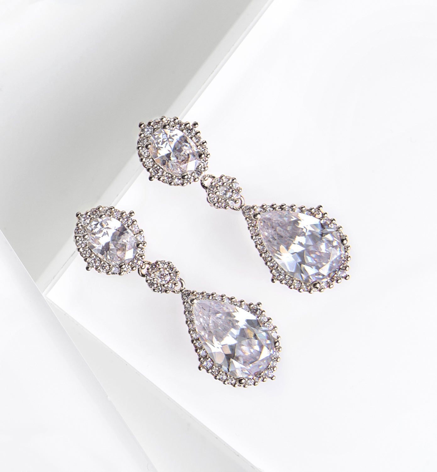 Pear Drop Moissanite 18K White Gold Earrings | Mix Mix Style [Hot Seller]-Mix MIx Style