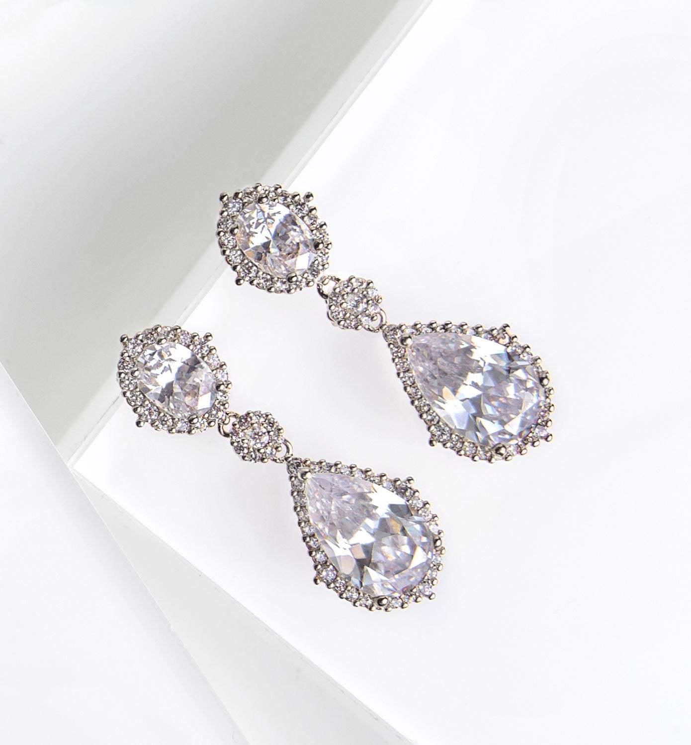 Pear Drop Moissanite 18K White Gold Earrings | Mix Mix Style [Hot Seller]-Mix MIx Style