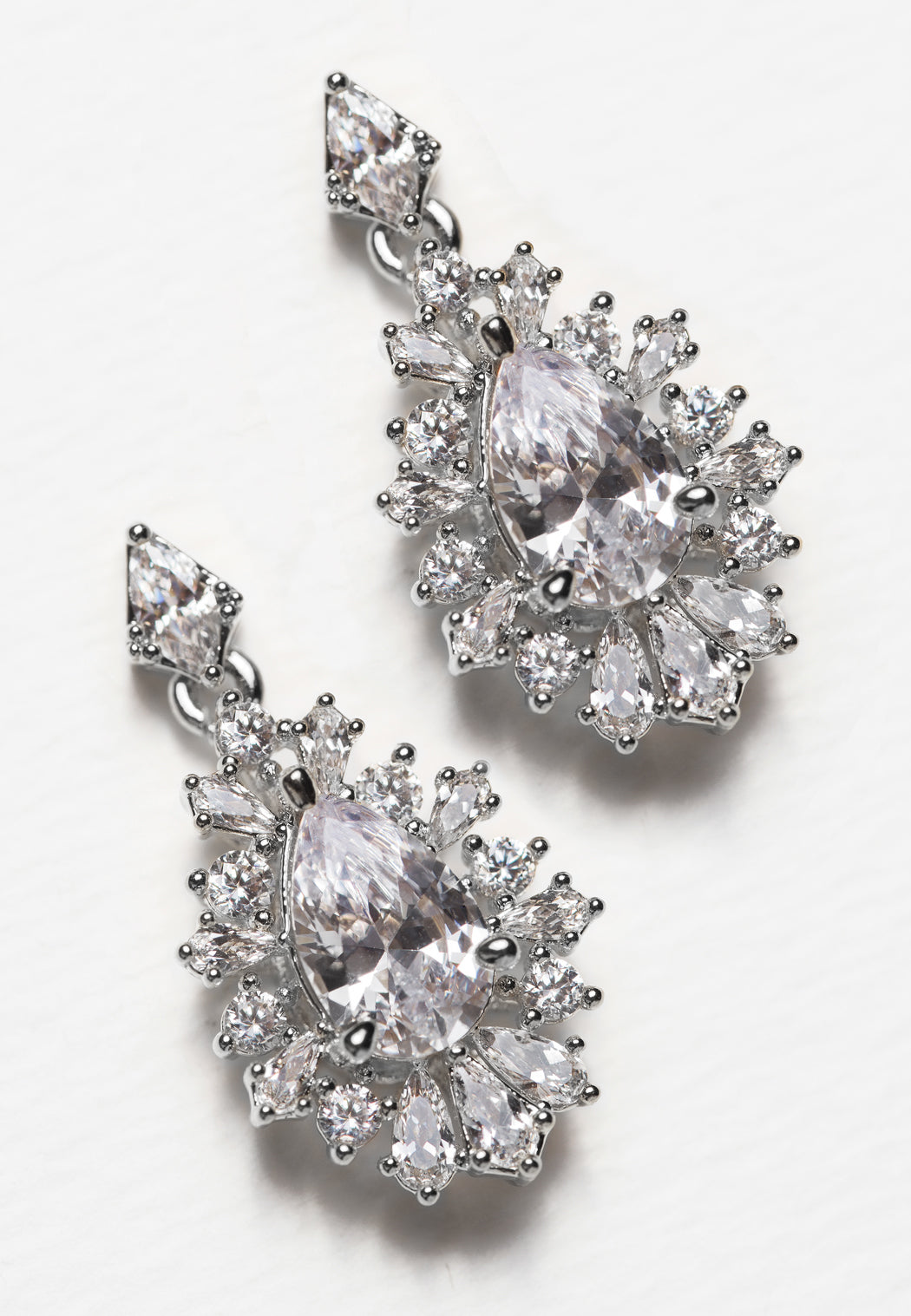 Teardrop Moissanite 18K White Gold Earrings | Mix Mix Style [Hot Seller]-Mix MIx Style
