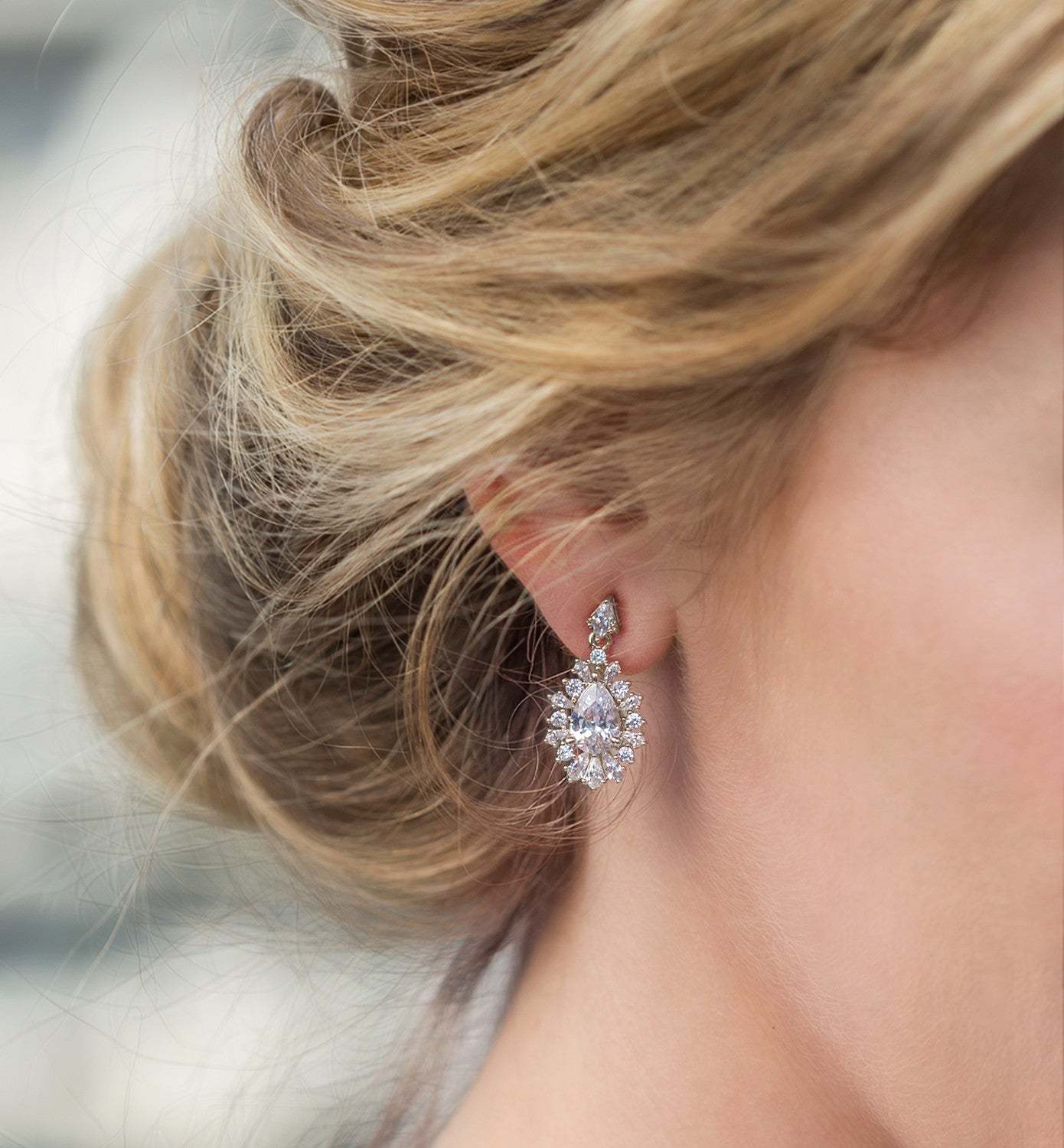 Teardrop Moissanite 18K White Gold Earrings | Mix Mix Style [Hot Seller]-Mix MIx Style