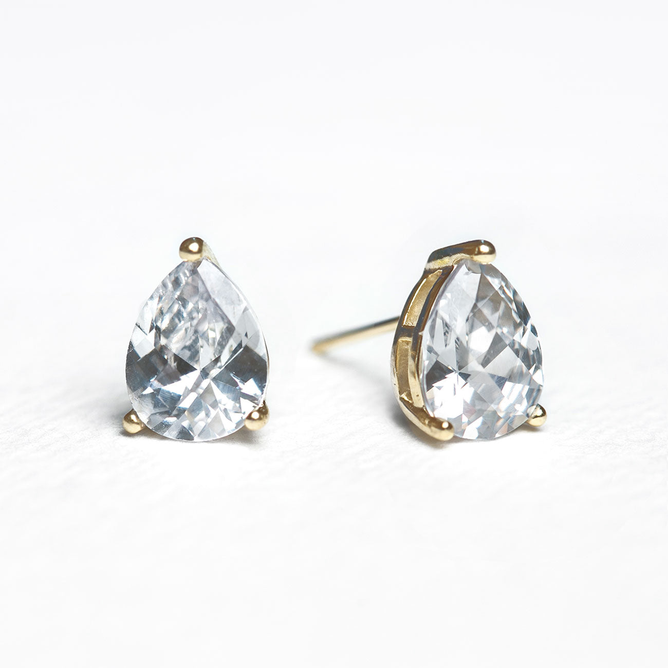 Solitaire Pear Moissanite 18k Gold Plated Stud Earrings | Mix Mix Style [Hot Seller]-Mix MIx Style