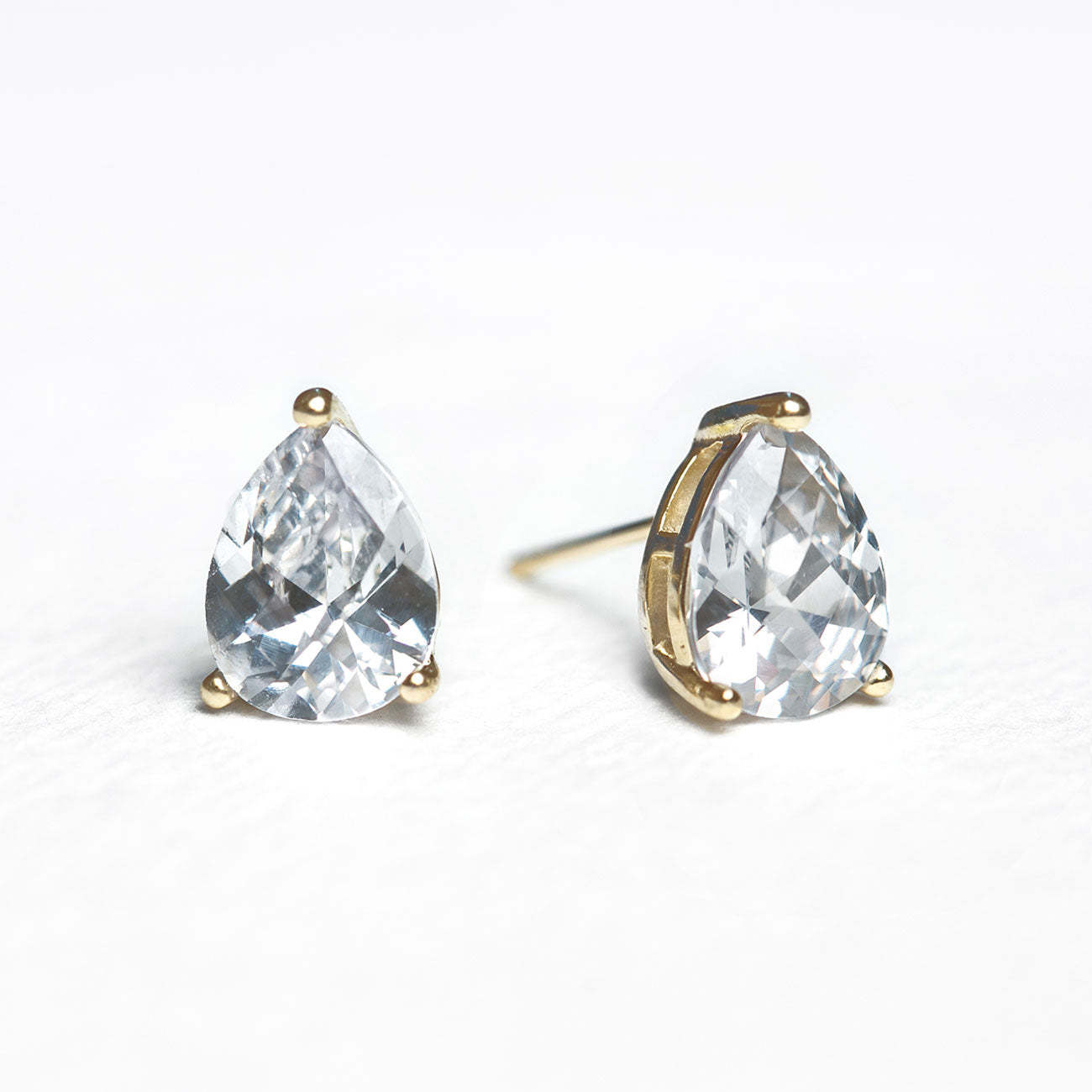 Solitaire Pear Moissanite 18k Gold Plated Stud Earrings | Mix Mix Style [Hot Seller]-Mix MIx Style