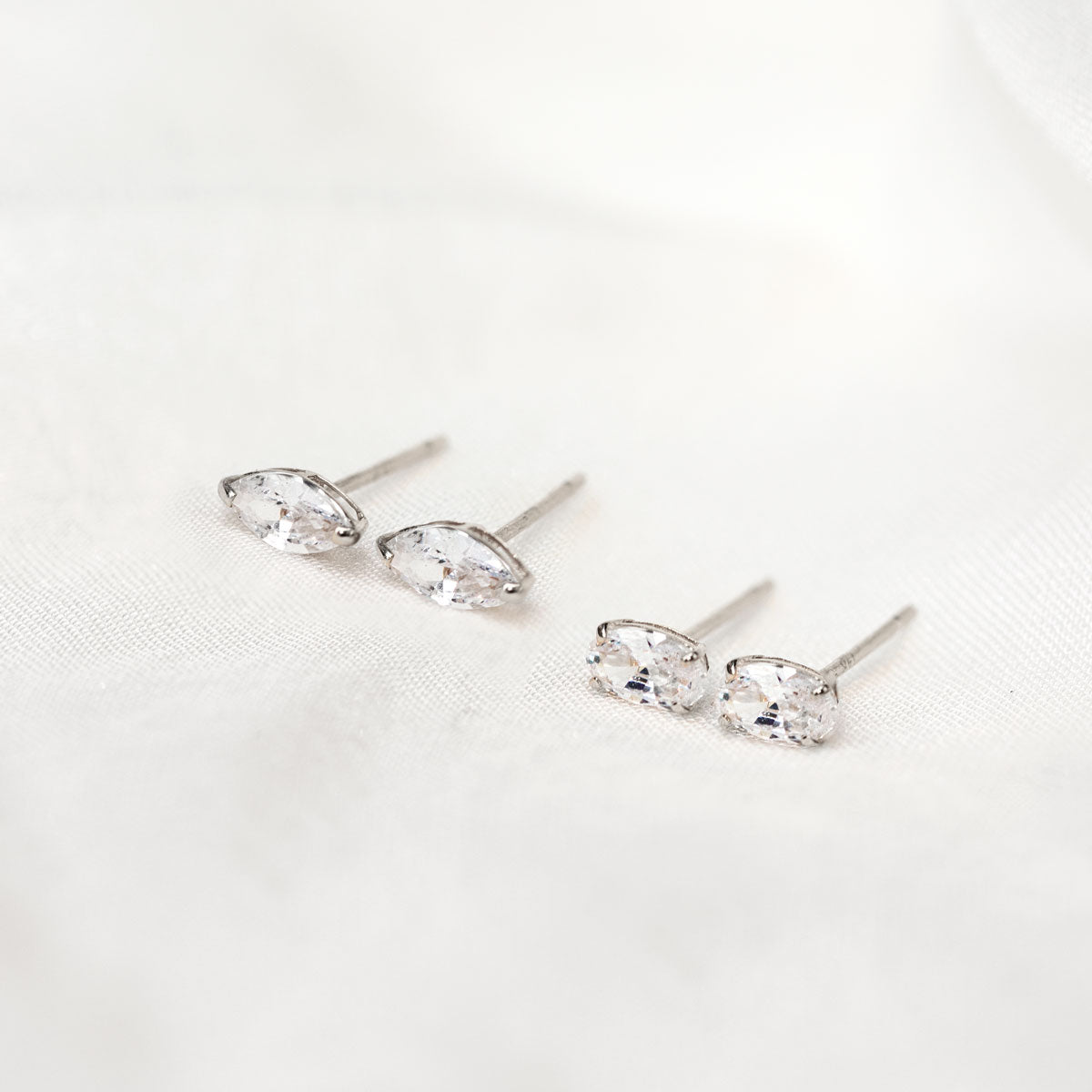 Tiny Oval 18K White Gold Studs | Mix Mix Style [Hot Seller]-Mix MIx Style