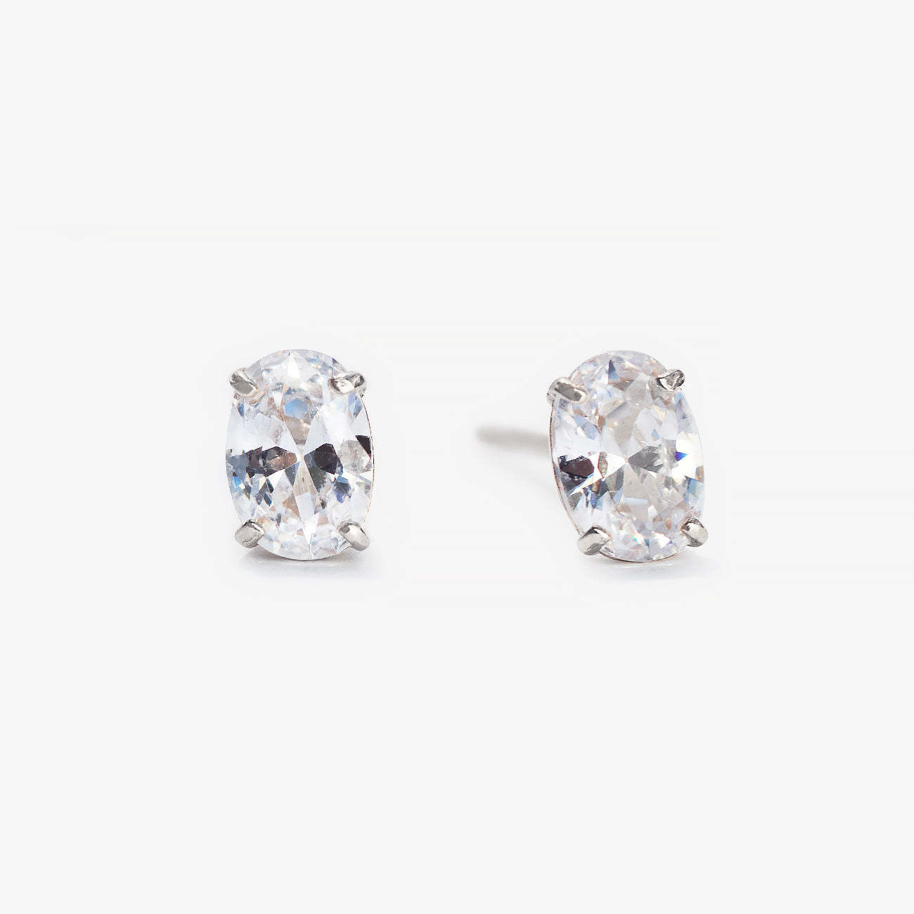 Oval Moissanite 18K White Gold Studs | Mix Mix Style [Hot Seller]-Mix MIx Style