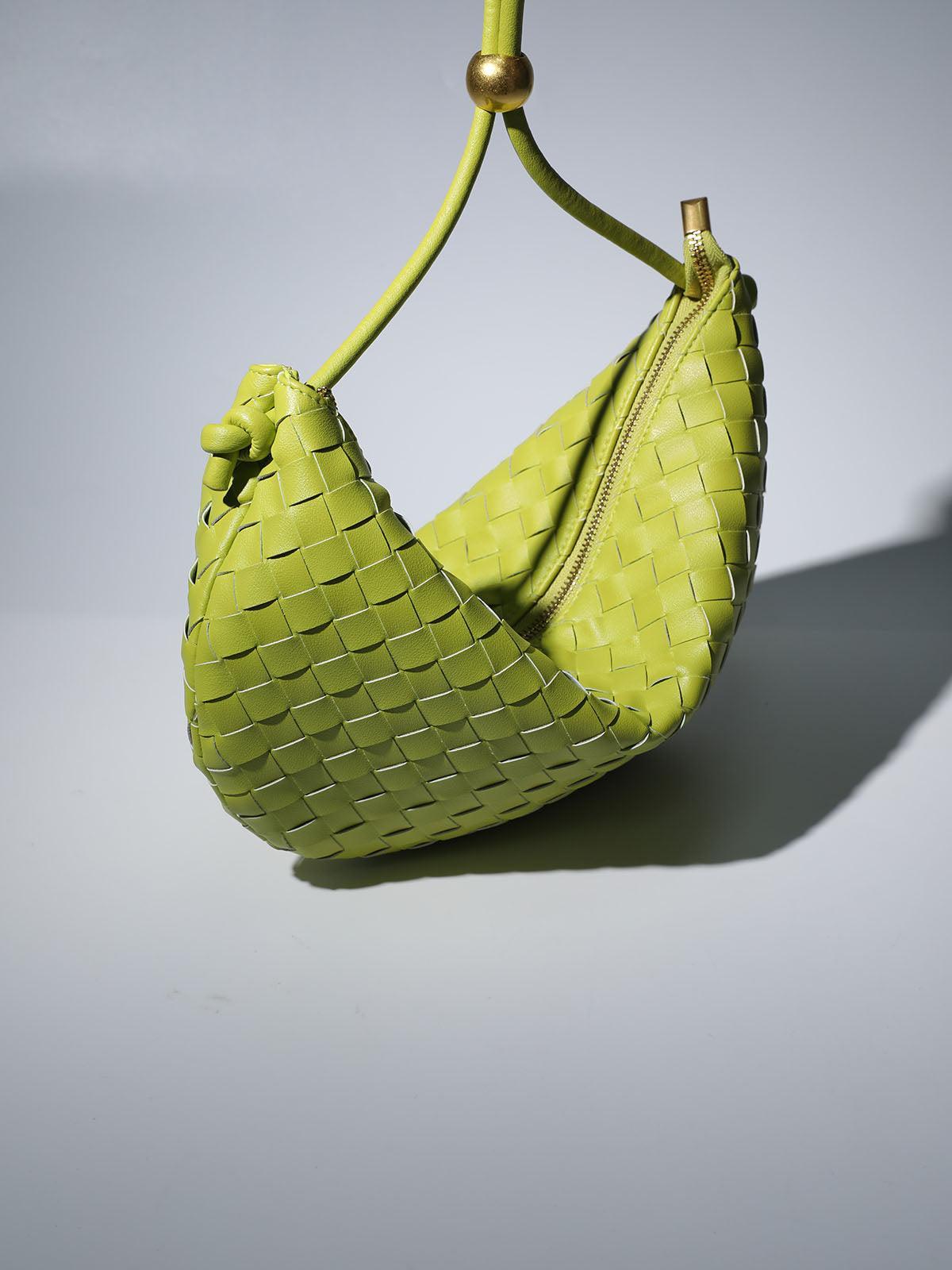 Midge Woven Drawstring Bag In Green-Mix MIx Style
