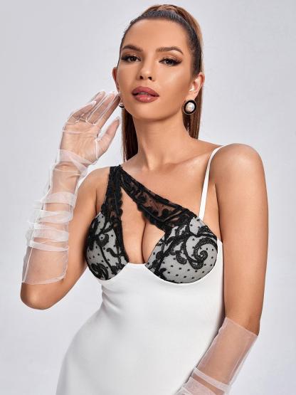Nia Tulle Gloves In White-Mix MIx Style