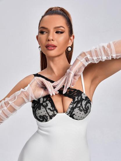 Nia Tulle Gloves In White-Mix MIx Style