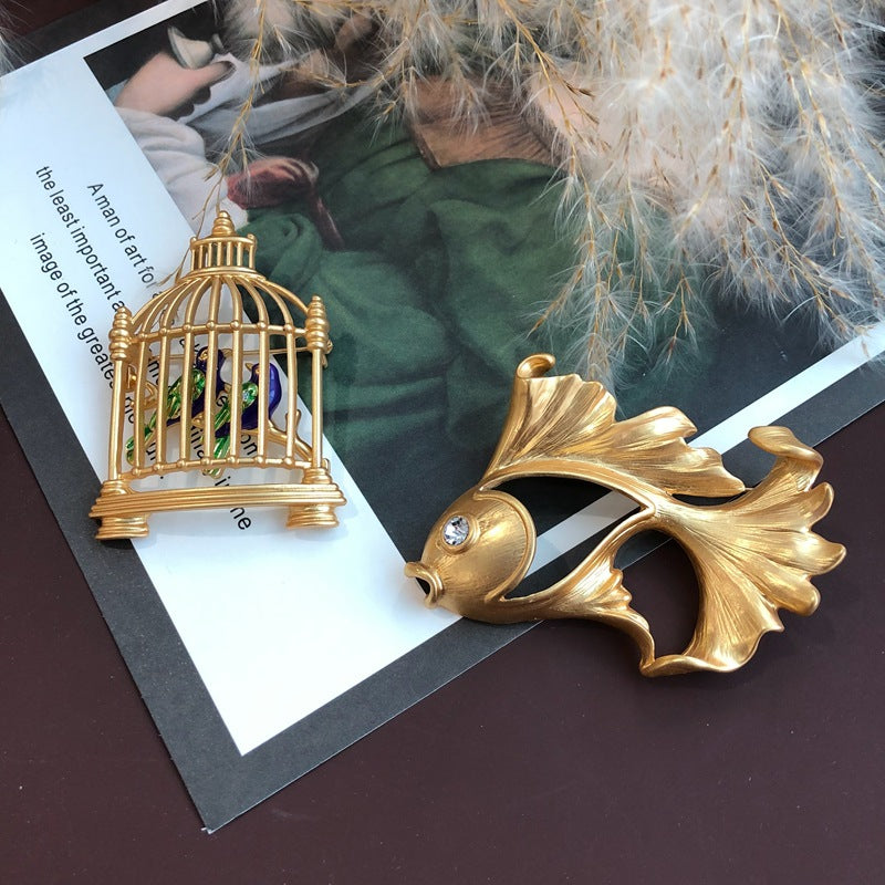 Retro palace style electroplated gold accessories, violin, plain gold, goldfish, diamond, birdcage, umbrella brooch-Mix MIx Style