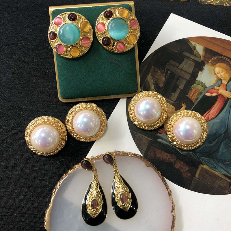 Retro Circle Half-ball Timeless Akoya Pearl Elegant 18k Vermeil Gold Plated Stud Earrings | Mix Mix Style-Mix MIx Style