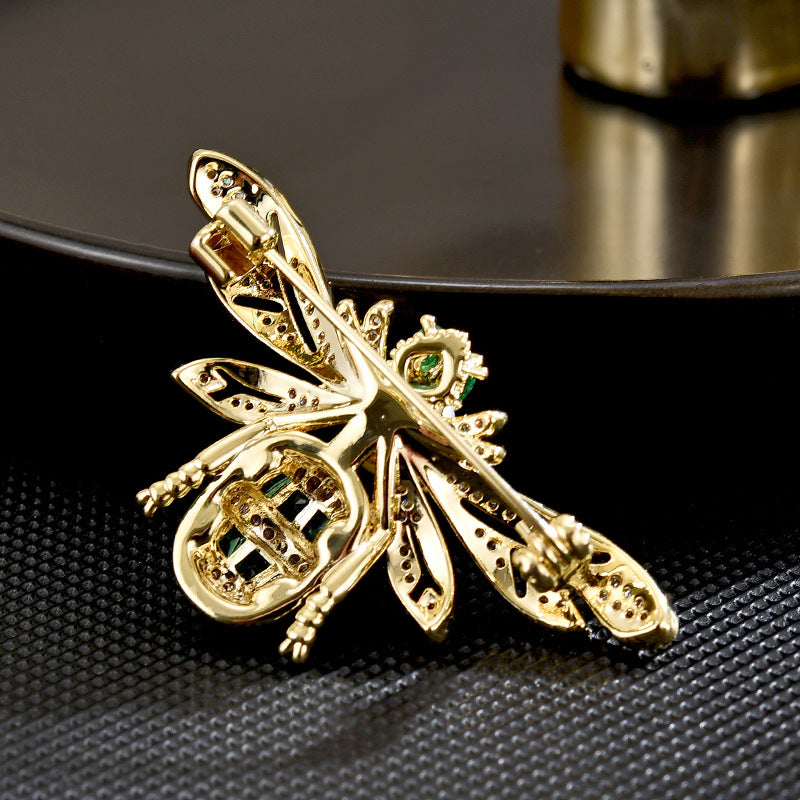 New design, Korean style, exquisite and high-end freshwater pearl bee brooch, elegant, delicate and majestic corsage-Mix MIx Style