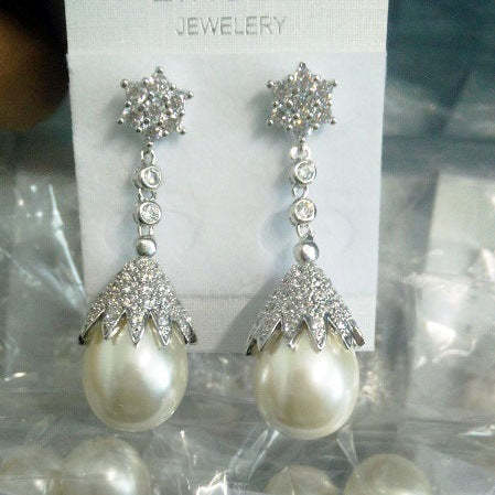 Flower White Akoya Pearl Timeless & Moissanite Diamonds 18k White Gold Plated Vintage Drop Earrings | Mix Mix Style-Mix MIx Style