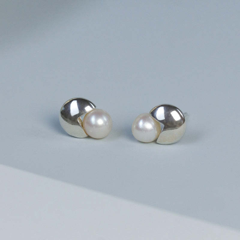 Two-color Circle White Akoya Pearl Elegant 18k White/Vermeil Gold Plated Stud Earrings | Mix Mix Style-Mix MIx Style