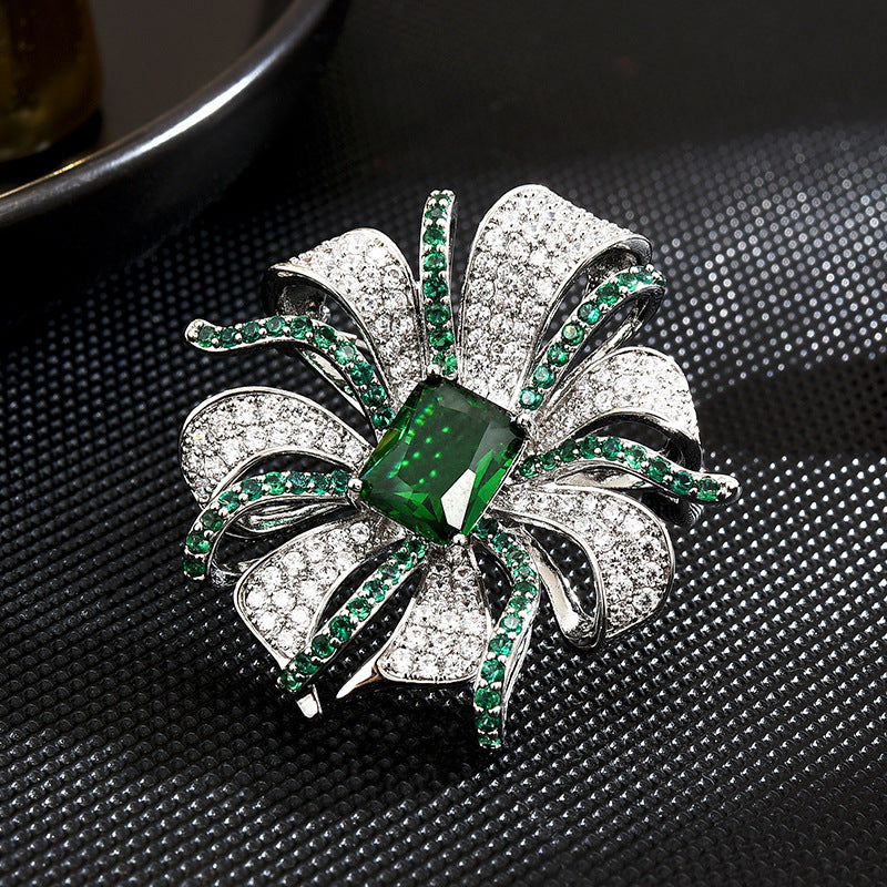 INS new European style elegant temperament classic luxury versatile exquisite retro palace coat brooch one piece delivery-Mix MIx Style