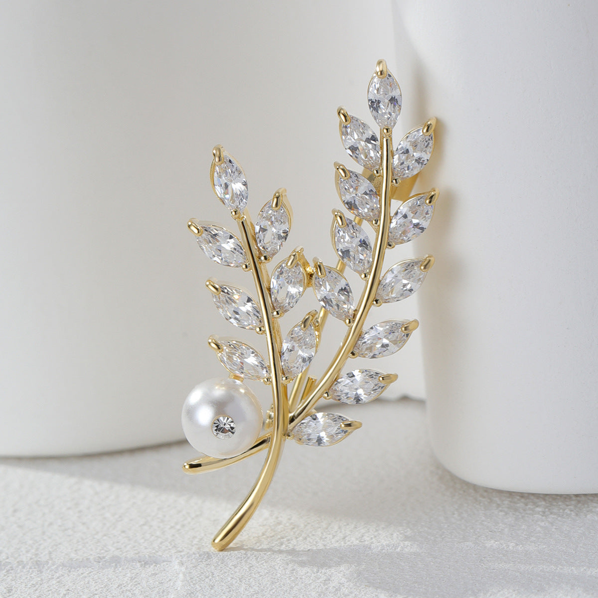 Korean version of high-end leaf pearl brooch for women ins trendy personality versatile corsage suit coat pin manufacturer wholesale-Mix MIx Style