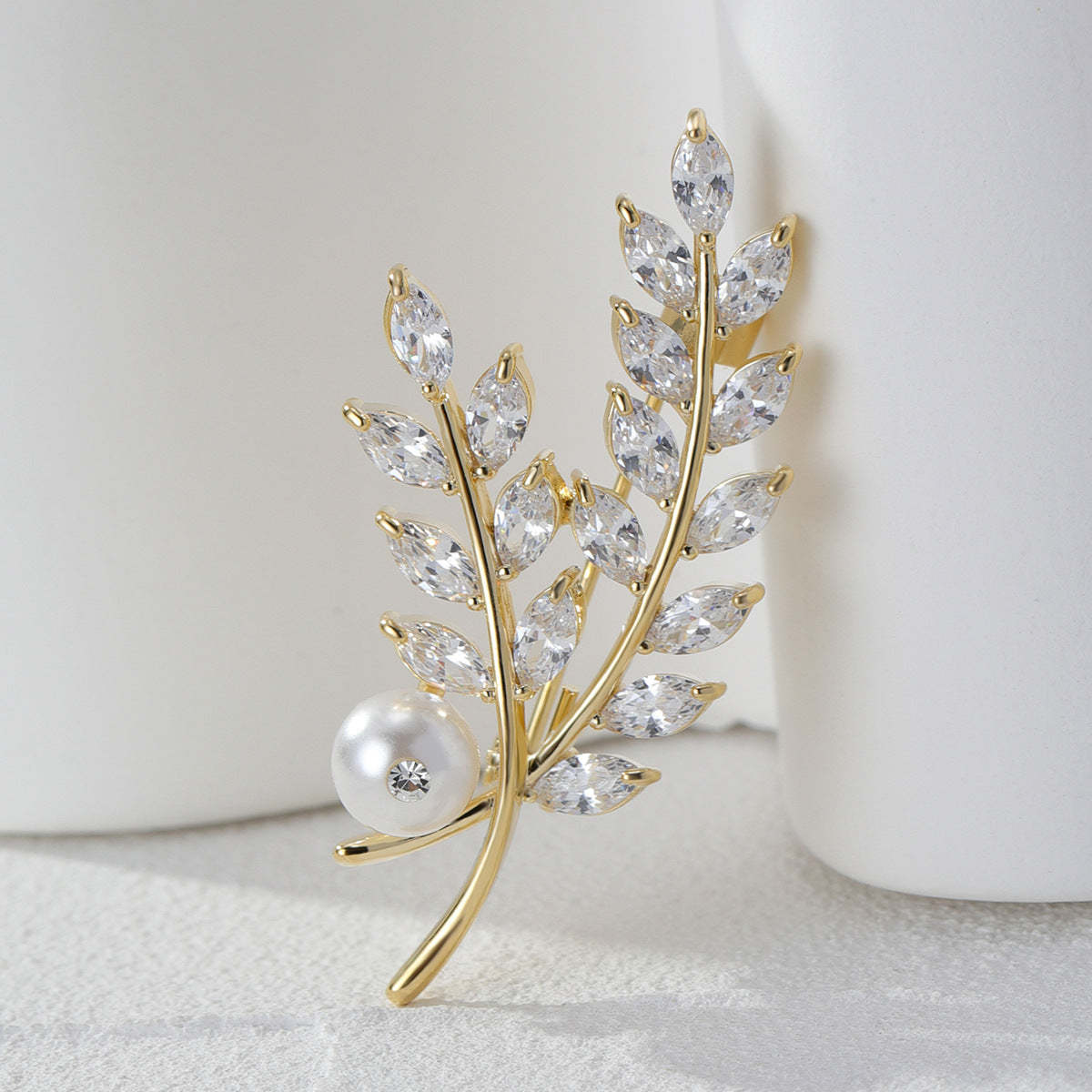 Korean version of high-end leaf pearl brooch for women ins trendy personality versatile corsage suit coat pin manufacturer wholesale-Mix MIx Style