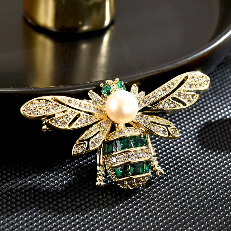 New design, Korean style, exquisite and high-end freshwater pearl bee brooch, elegant, delicate and majestic corsage-Mix MIx Style